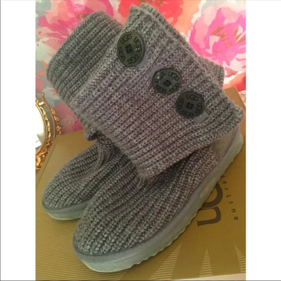 UGG Bailey Boots - Picture 1 of 2